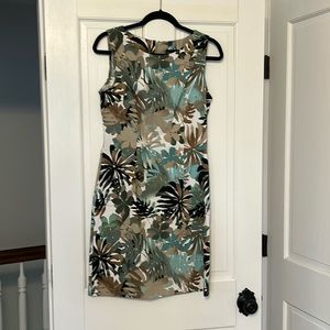 Sleeveless dress